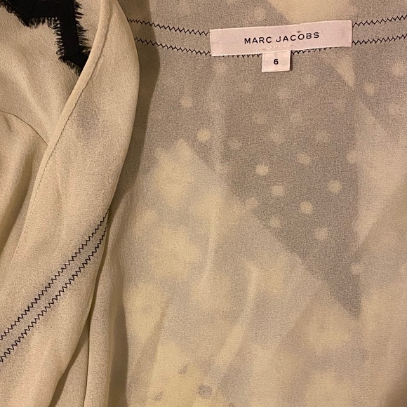 MARC JACOBS silk wrap top black trim size 6 - Picture 2 of 3